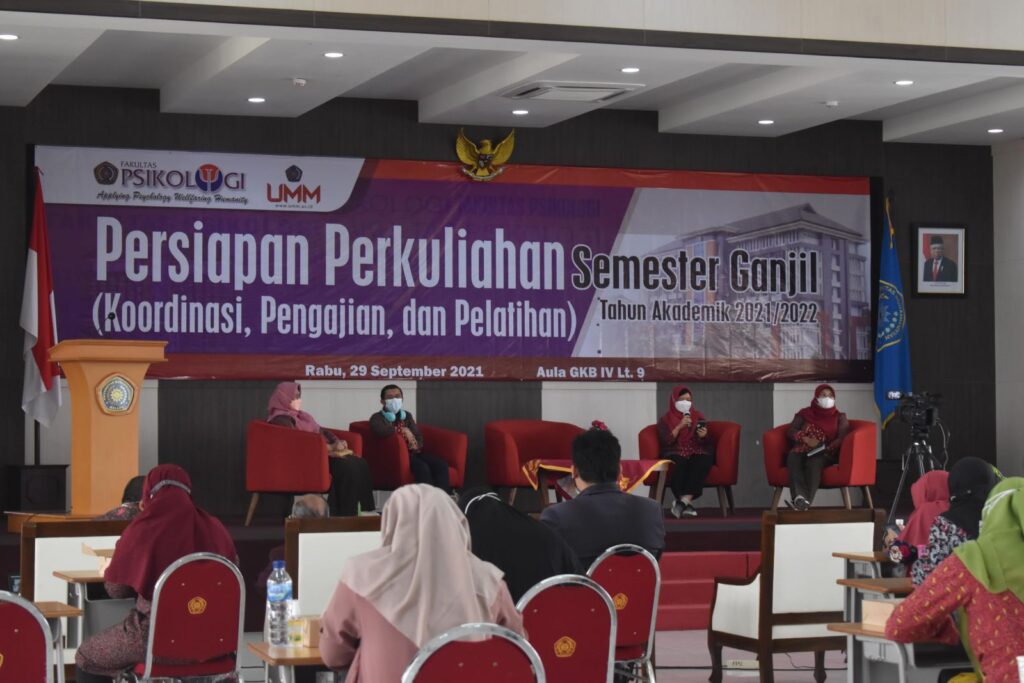 Jaga Ghiroh Menyongsong Tahun Ajaran Baru 2021-2022, Fakultas Psikologi UMM Gelar Pengajian dan Pelatihan untuk Dosen - Psikologi UMM